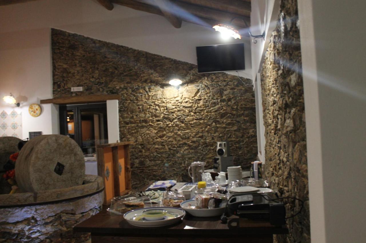 Antico Casale Bed & Breakfast Gioiosa Marea Luaran gambar