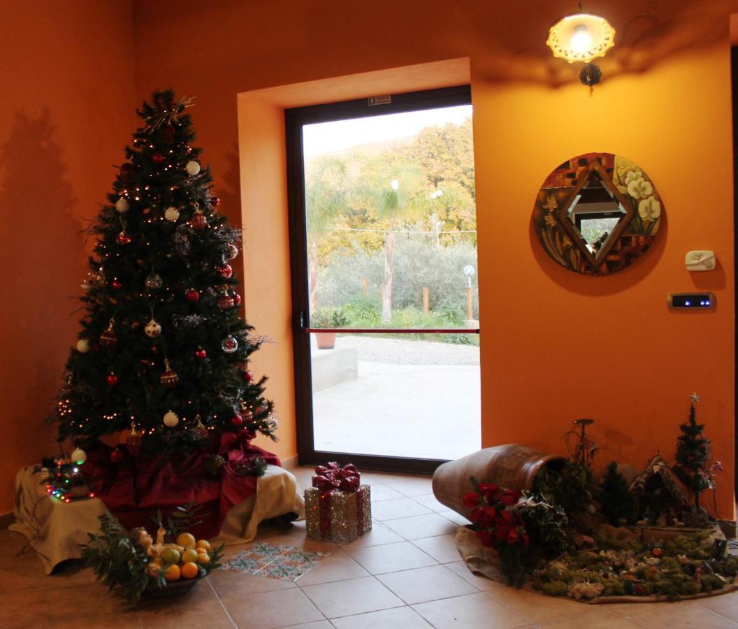 Antico Casale Bed & Breakfast Gioiosa Marea Luaran gambar
