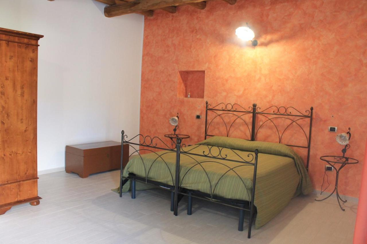 Antico Casale Bed & Breakfast Gioiosa Marea Luaran gambar