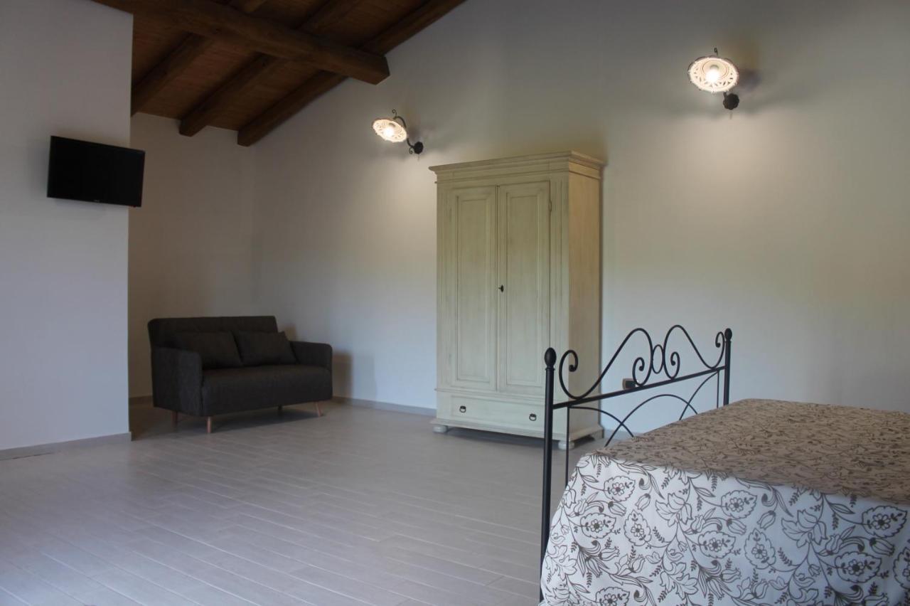 Antico Casale Bed & Breakfast Gioiosa Marea Luaran gambar