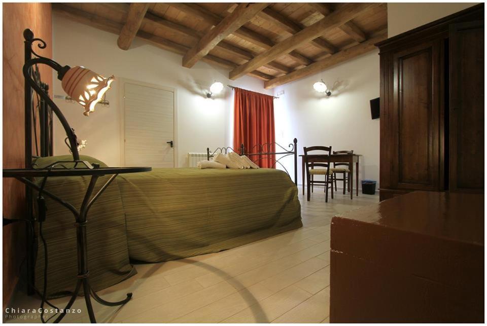 Antico Casale Bed & Breakfast Gioiosa Marea Luaran gambar